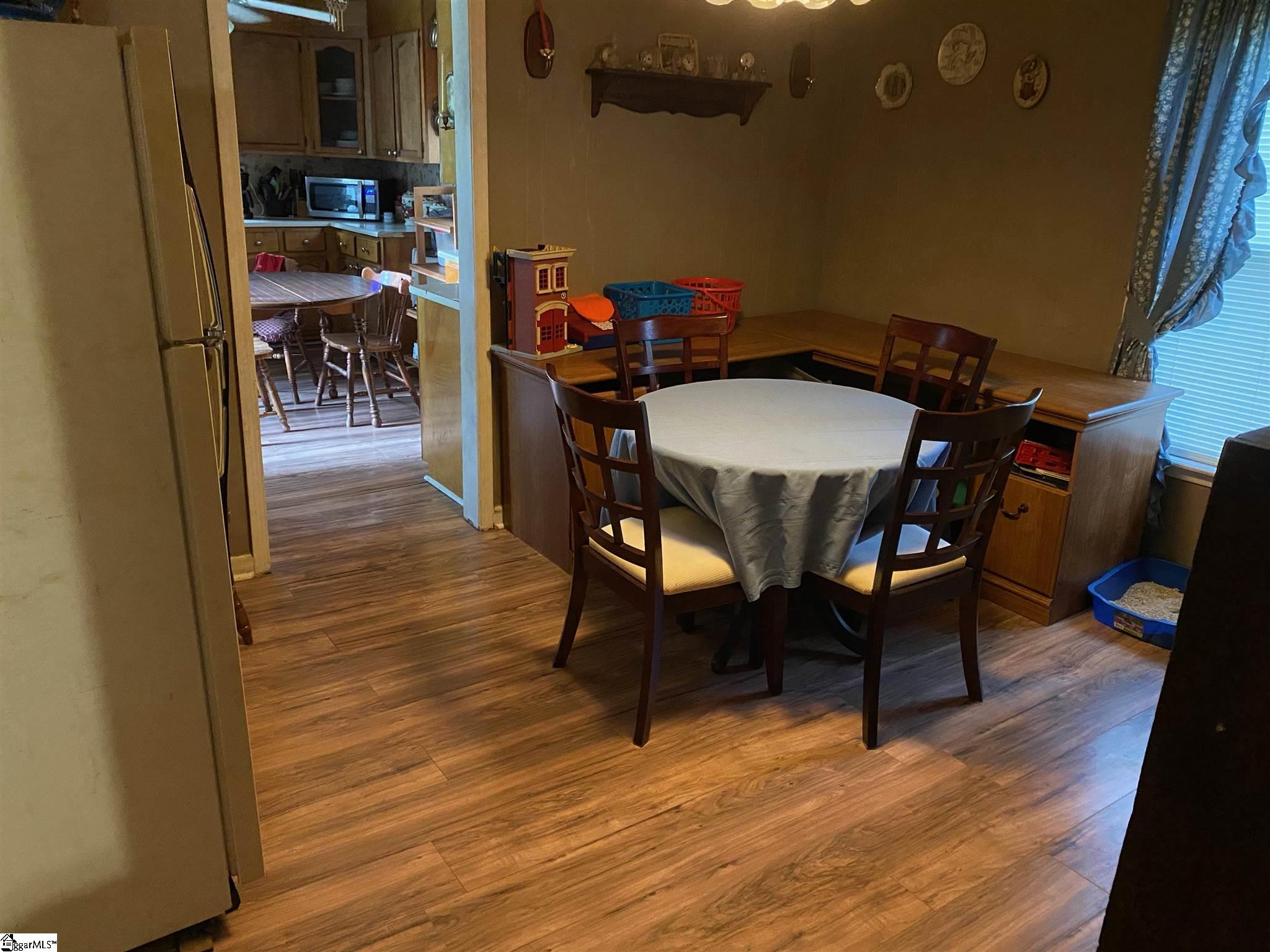 206 Moore Street Greer, SC 29651 - Photo 4 of 13