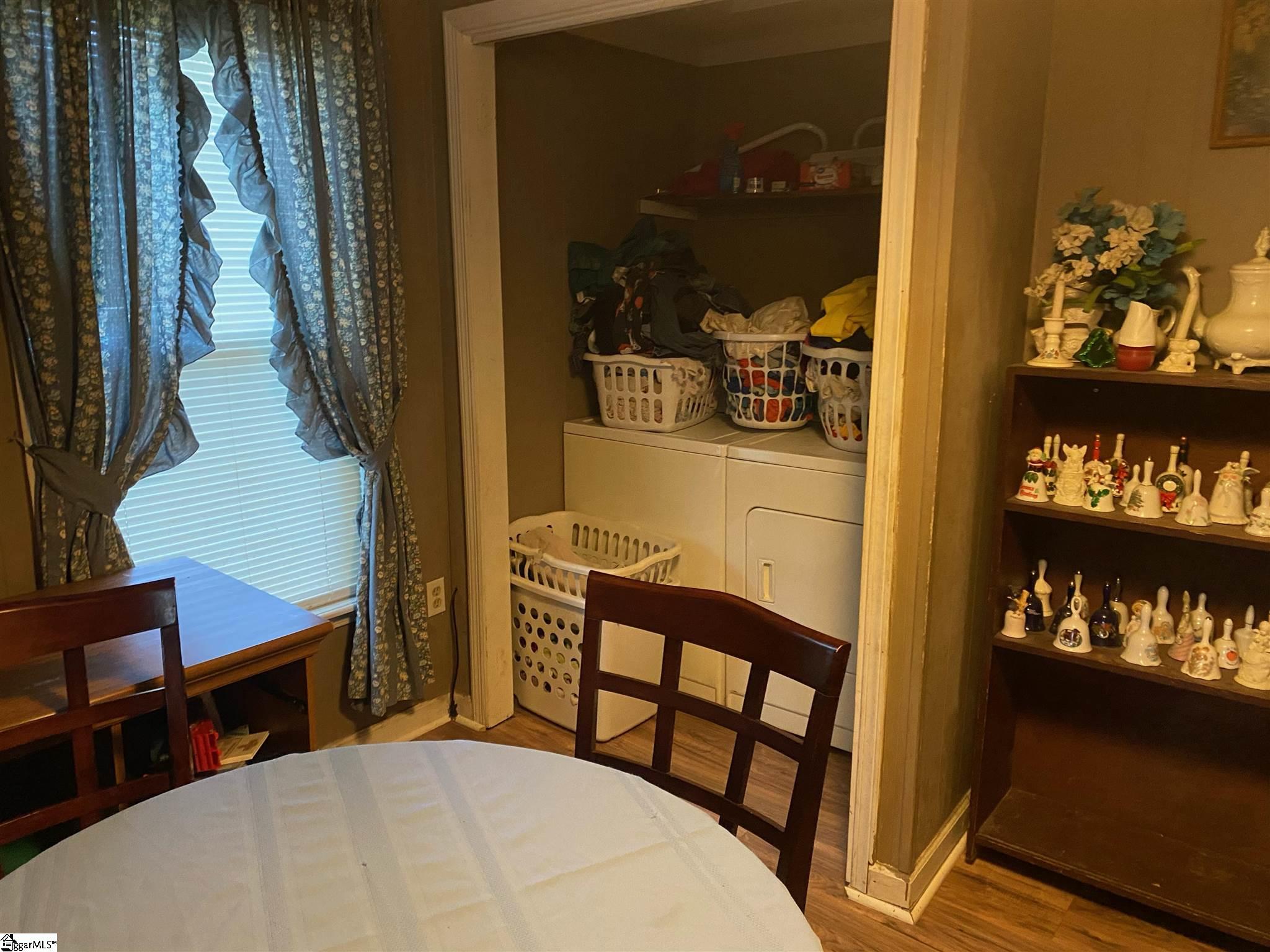 206 Moore Street Greer, SC 29651 - Photo 5 of 13