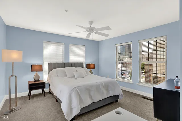 $374,000 | 450 East Ohio Street, Unit 321, Indianapolis, IN 46204