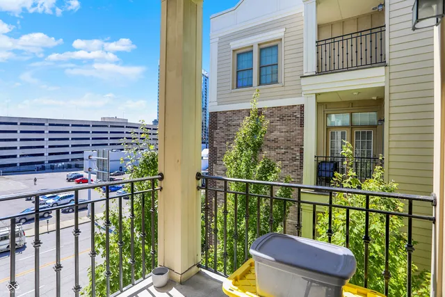 $374,000 | 450 East Ohio Street, Unit 321, Indianapolis, IN 46204