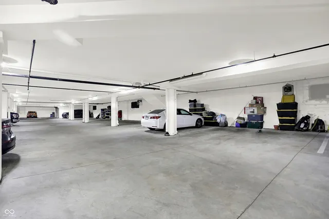 $374,000 | 450 East Ohio Street, Unit 321, Indianapolis, IN 46204