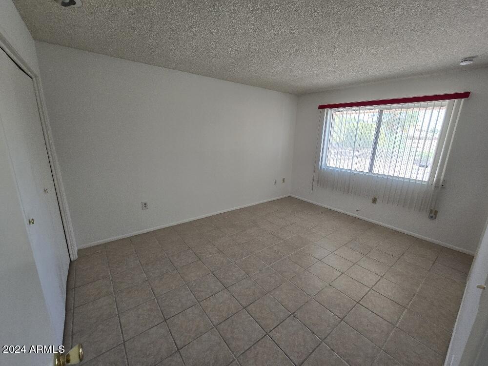 15457 North Ridgeview Road Sun City, AZ 85351 - Photo 12 of 25 20241010_131830_resized