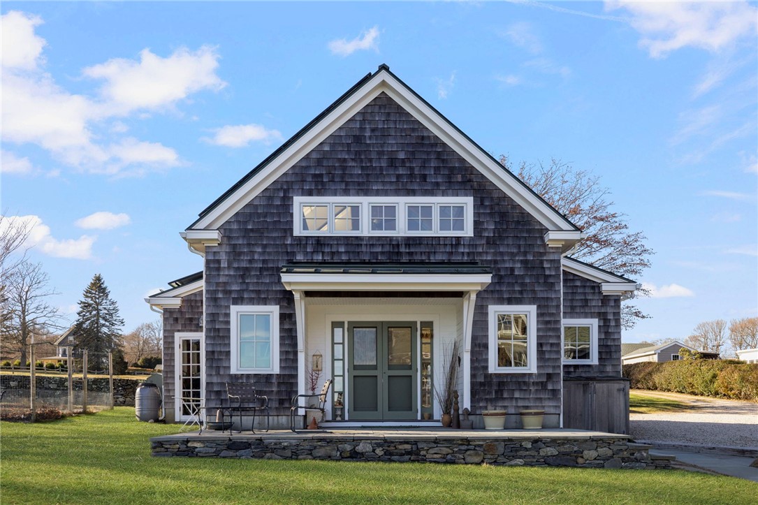 41 Walcott Avenue Jamestown, RI 02835 - Photo 45 of 50 Artist's studio, built in 2015, with its own 23'3" x 15' bluestone terrace.