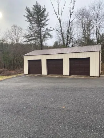 $425,000 | 558 Effort Neola Road, Brodheadsville, PA 18353