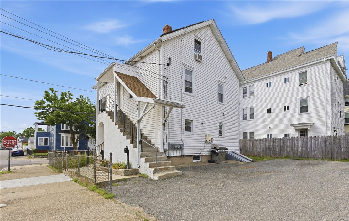 46 Lilac Street Pawtucket, RI 02860 - Photo 23 of 27