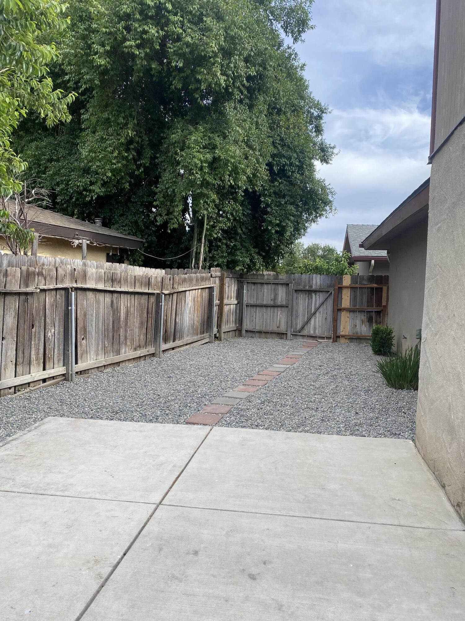 3136 West Austin Way Fresno, CA 93722 - Photo 45 of 49