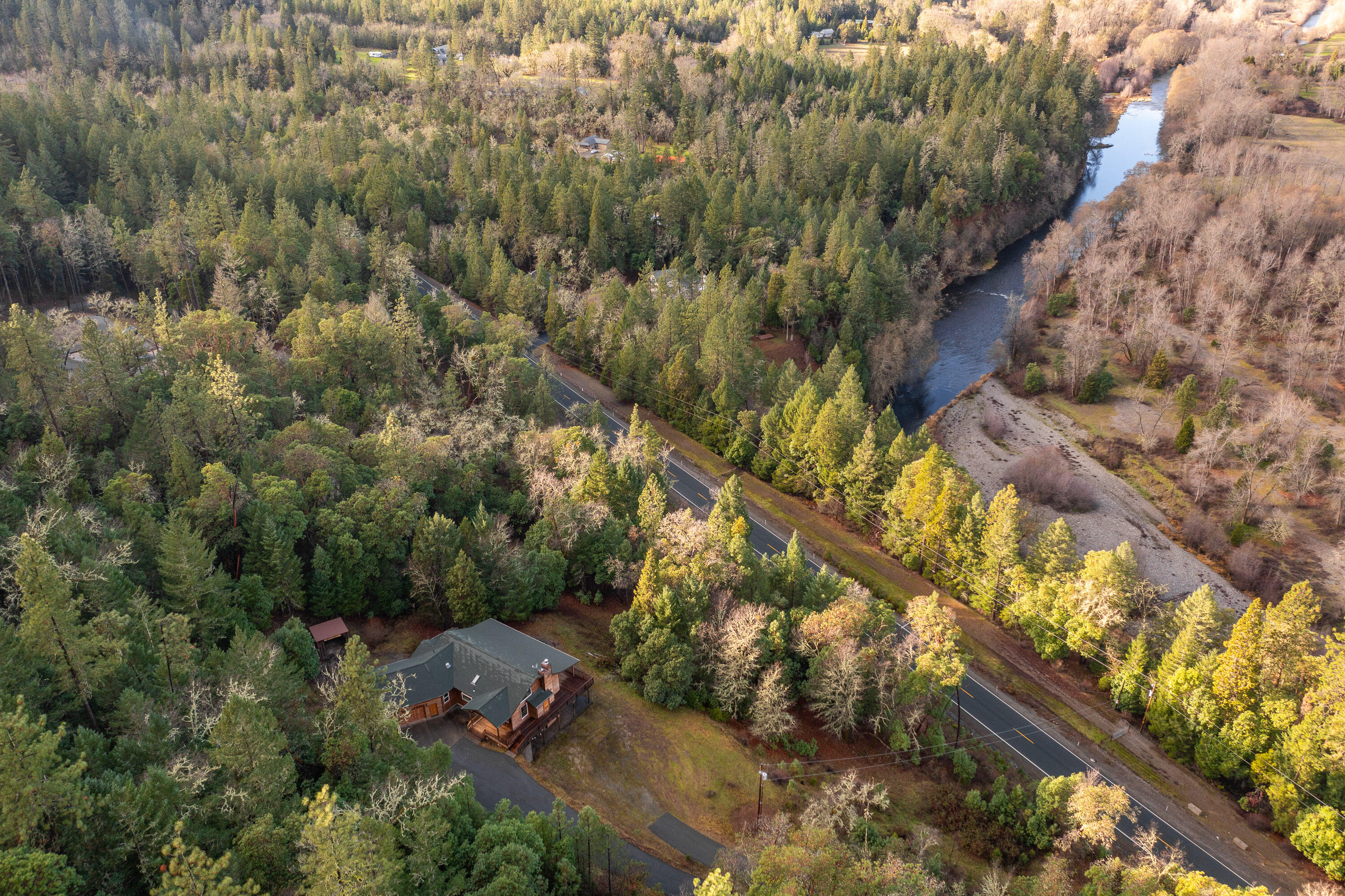 1531 Southside Road Grants Pass, OR 97527 - Photo 29 of 43 DRONE (6 of 10)