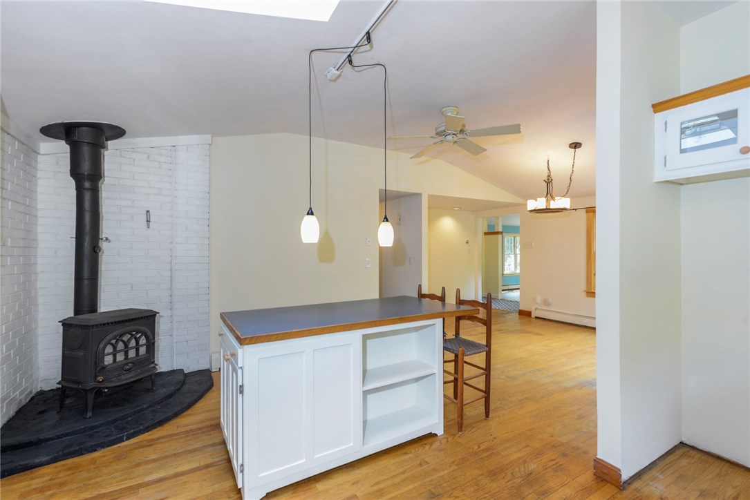 646 Stone Church Road Tiverton, RI 02878 - Photo 16 of 40