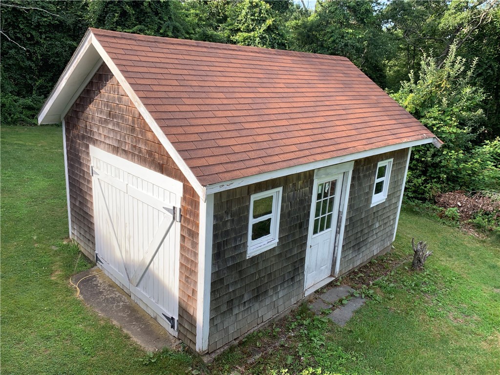 646 Stone Church Road Tiverton, RI 02878 - Photo 37 of 40