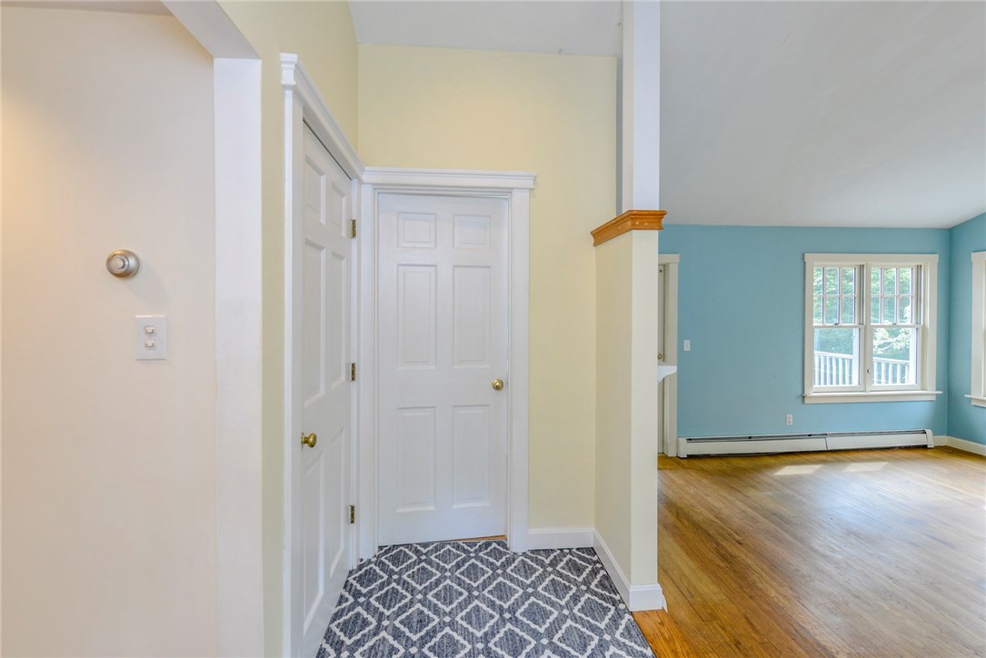 646 Stone Church Road Tiverton, RI 02878 - Photo 5 of 40