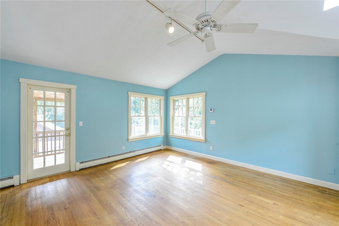 646 Stone Church Road Tiverton, RI 02878 - Photo 7 of 40