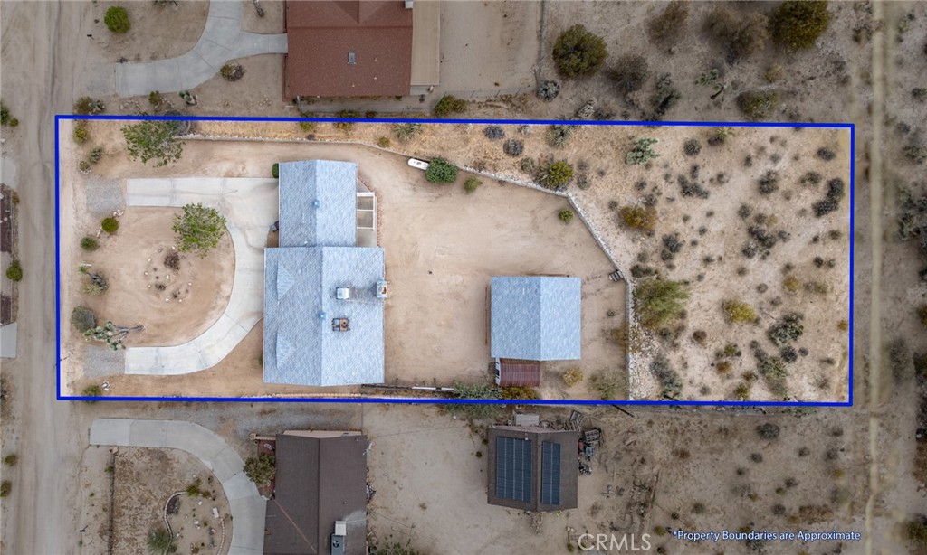 57622 Sierra Way Yucca Valley, CA 92284 - Photo 39 of 55 a view of a mirror