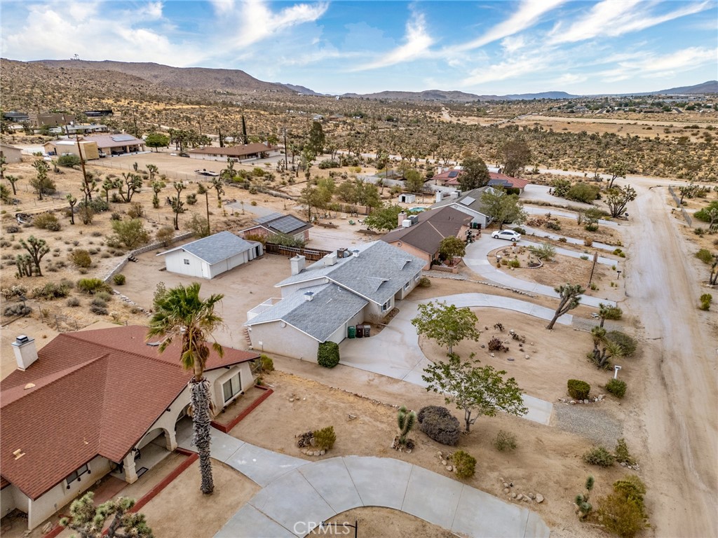 57622 Sierra Way Yucca Valley, CA 92284 - Photo 43 of 55 an aerial view of a city