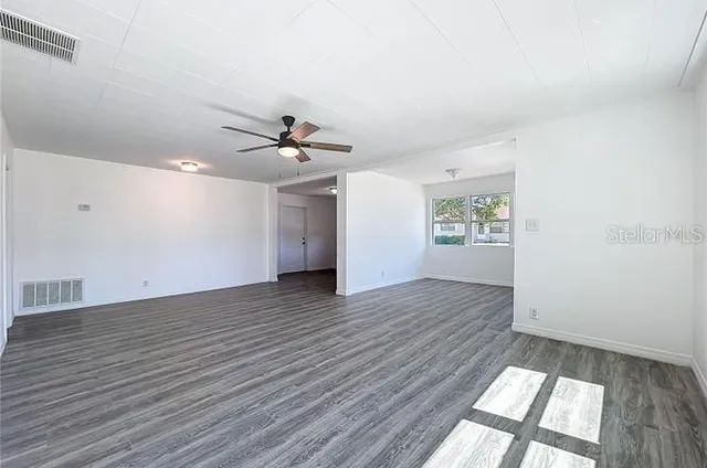 $1,995 | 218 West Magnolia Street, Clermont, FL 34711