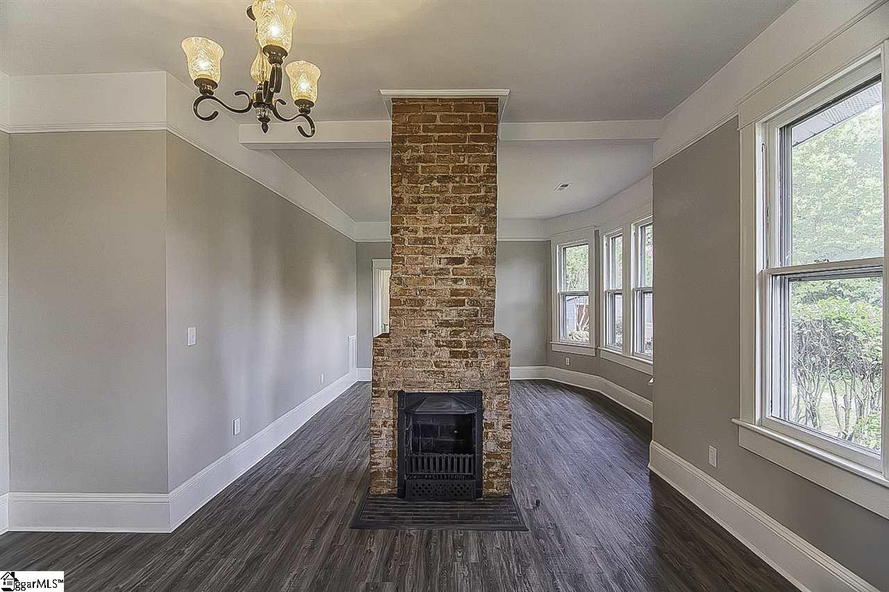 109 Perry Road Greenville, SC 29609 - Photo 6 of 31 Gallery Image 6