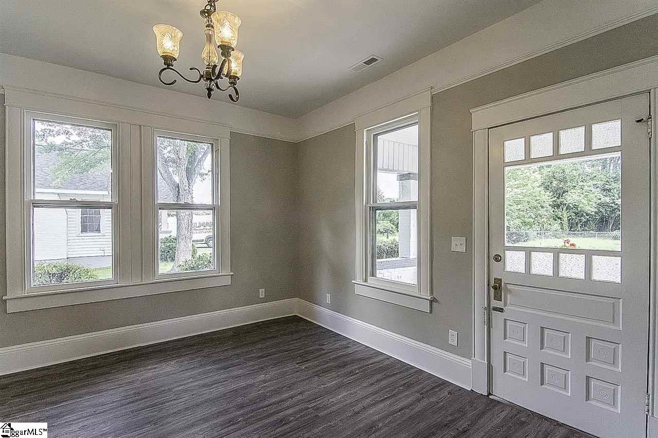 109 Perry Road Greenville, SC 29609 - Photo 7 of 31 Gallery Image 7