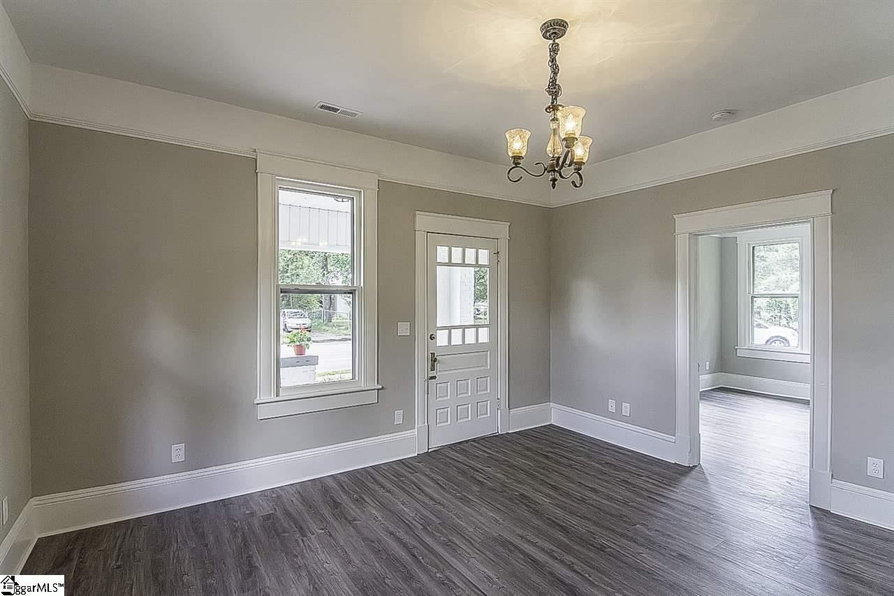 109 Perry Road Greenville, SC 29609 - Photo 9 of 31 Gallery Image 9