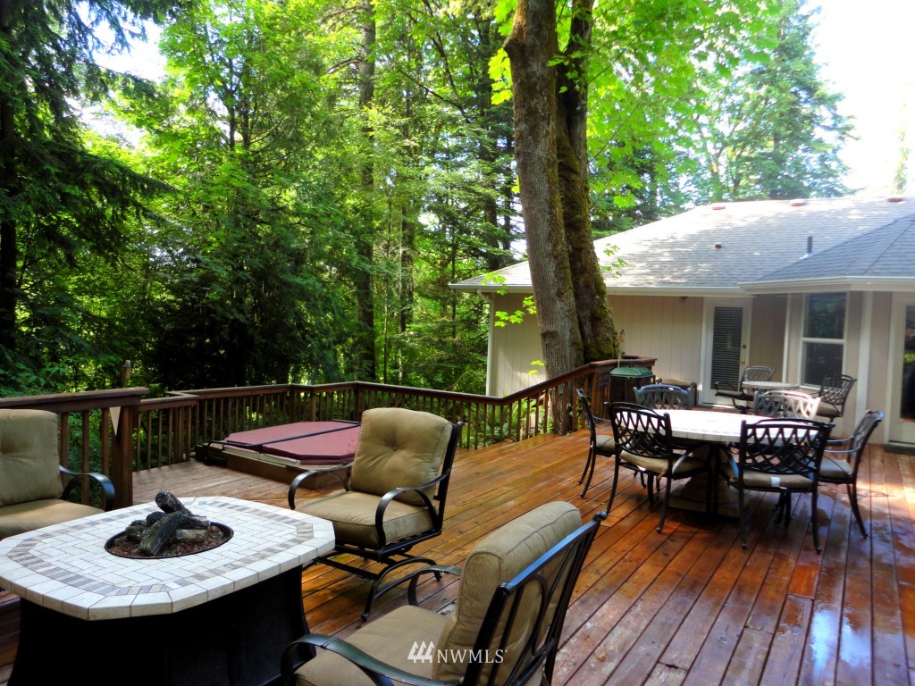 4935 Meridian Road Northeast Olympia, WA 98516 - Photo 3 of 24 Gallery Image 3
