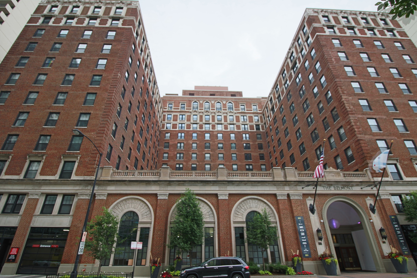 3170 North Sheridan Road, Unit 425 Chicago, IL 60657 - Photo 1 of 18