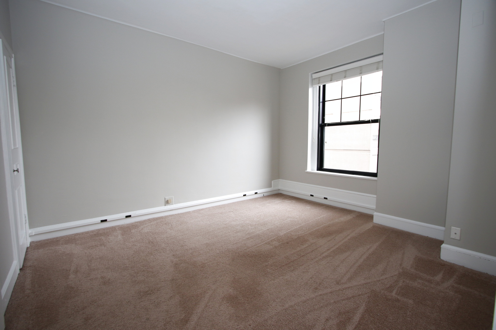 3170 North Sheridan Road, Unit 425 Chicago, IL 60657 - Photo 9 of 18