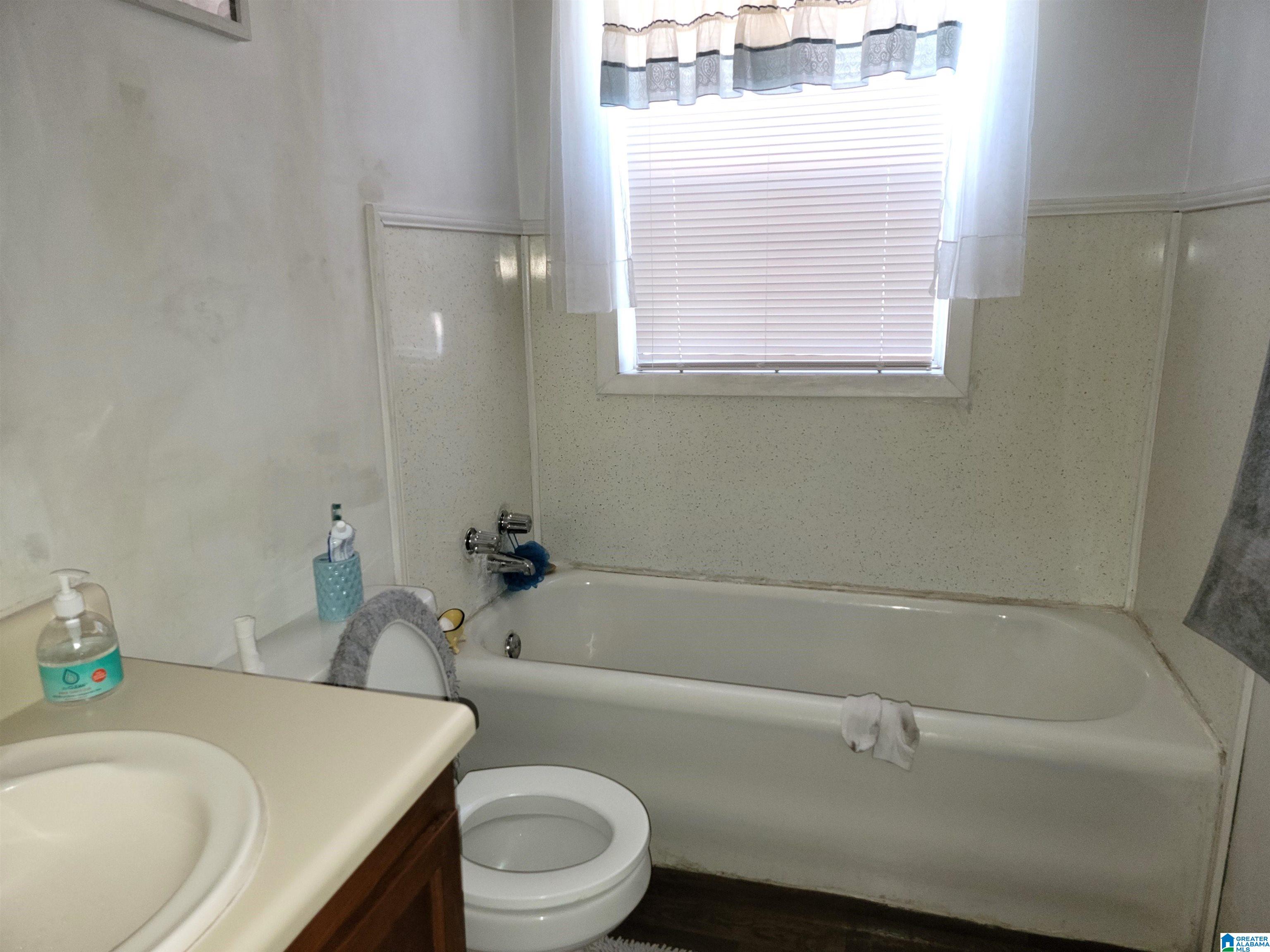 401-403 Valley Road Fairfield, AL 35064 - Photo 22 of 34