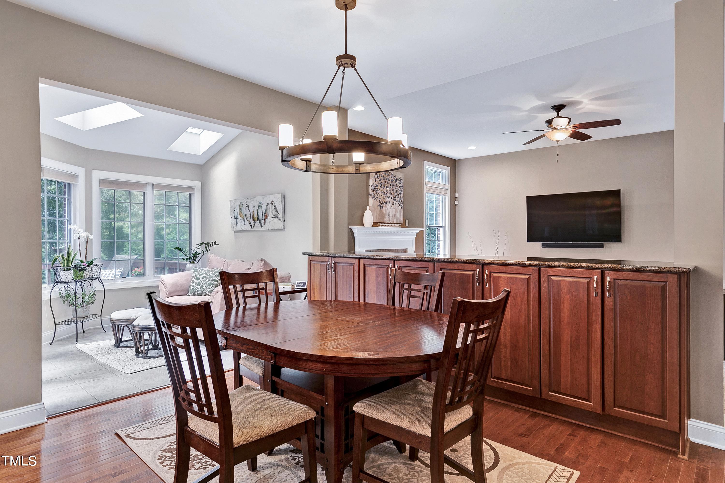 4729 Fielding Drive Raleigh, NC 27606 - Photo 16 of 50 22-Scene-22
