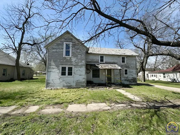 $6,900 | 208 Adolph Street, White City, KS 66872