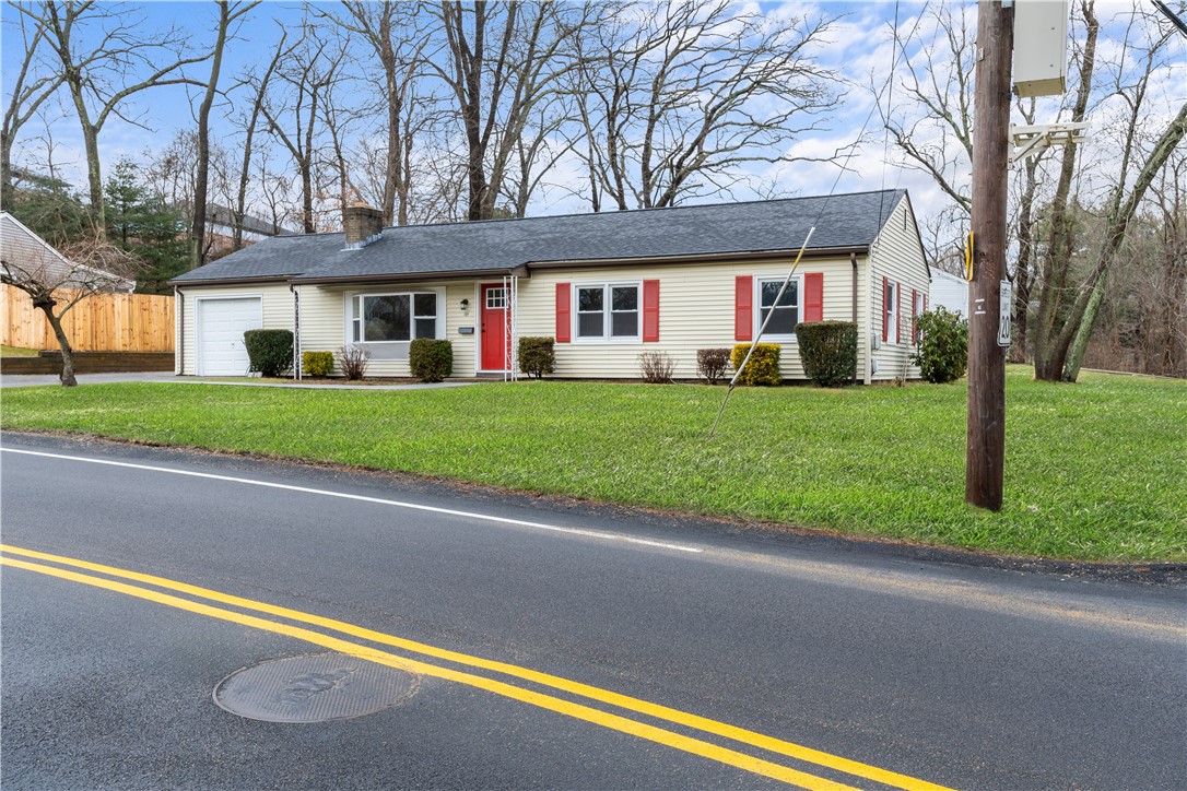 109 Diamond Hill Road Warwick, RI 02886 - Photo 3 of 33