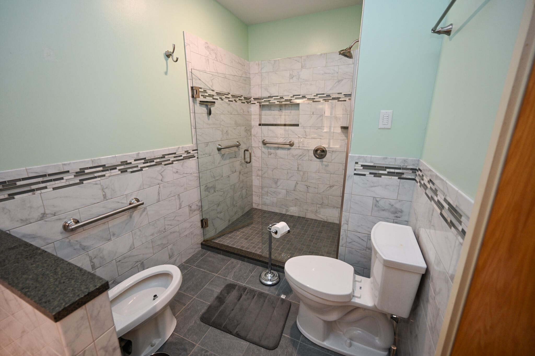 112 Franklin Street, Unit C6 Bangor, ME 04401 - Photo 16 of 21 Primary BR Bath