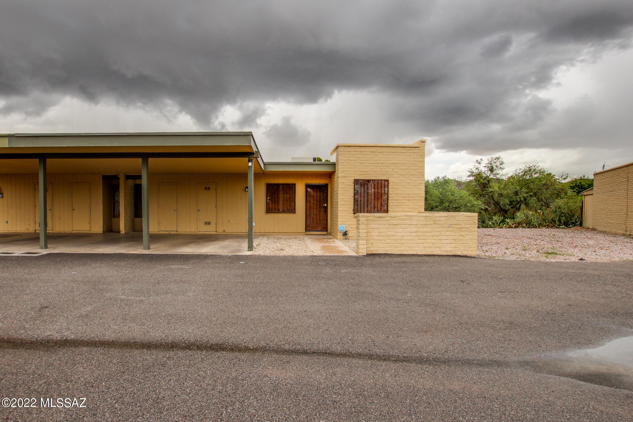 3542 South Mission Road, Unit A Tucson, AZ 85713 - Photo 3 of 37