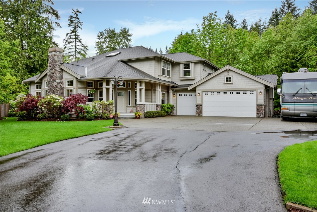 22006 Vine Road Brier, WA 98036 - Photo 3 of 25 Gallery Image 3