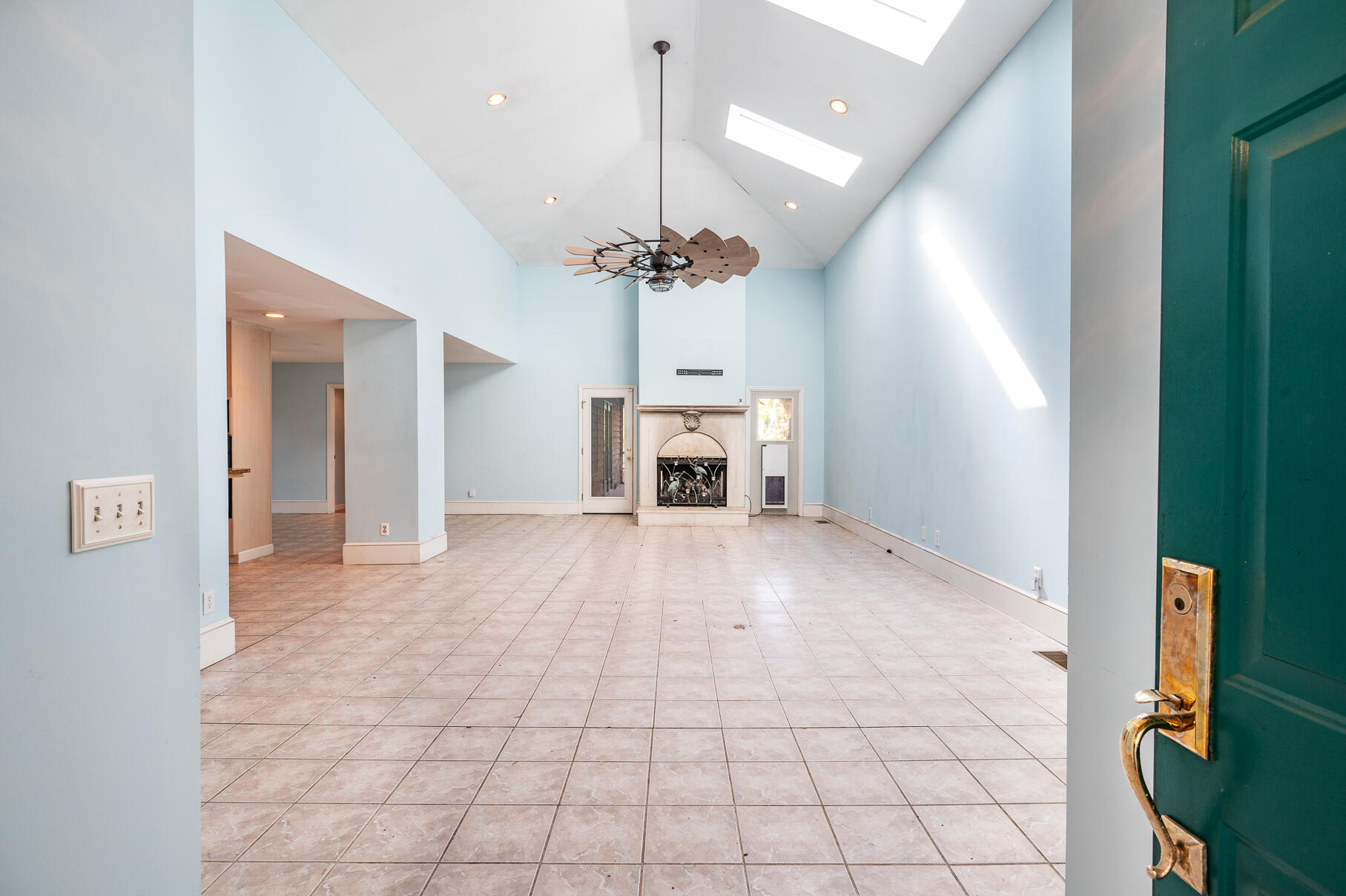 463 Japonica Road Mount Pleasant, SC 29464 - Photo 7 of 42 463Japonica-30