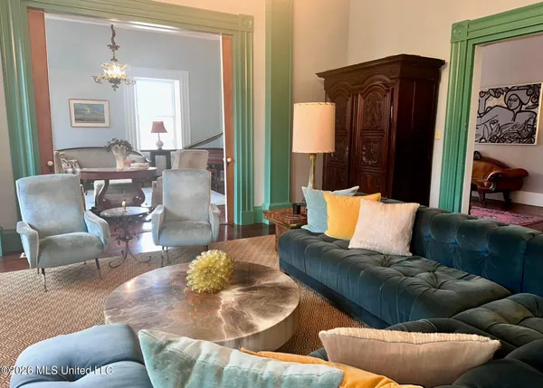 $2,300,000 | 8747 River Road, Natchez, MS 39120