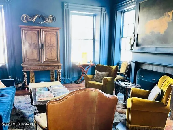 $2,300,000 | 8747 River Road, Natchez, MS 39120