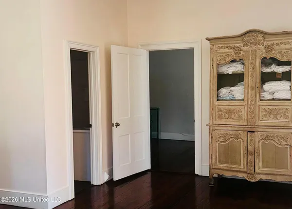 $2,300,000 | 8747 River Road, Natchez, MS 39120