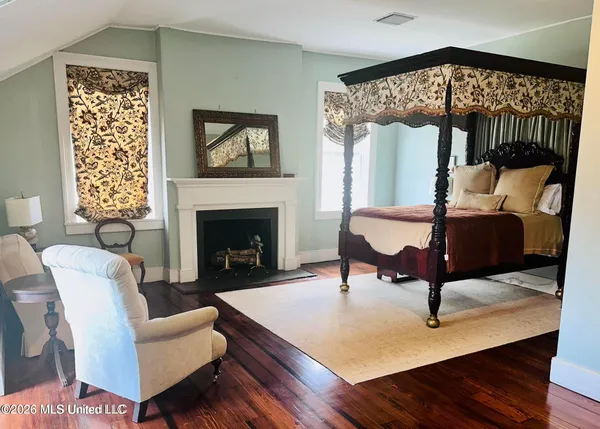 $2,300,000 | 8747 River Road, Natchez, MS 39120