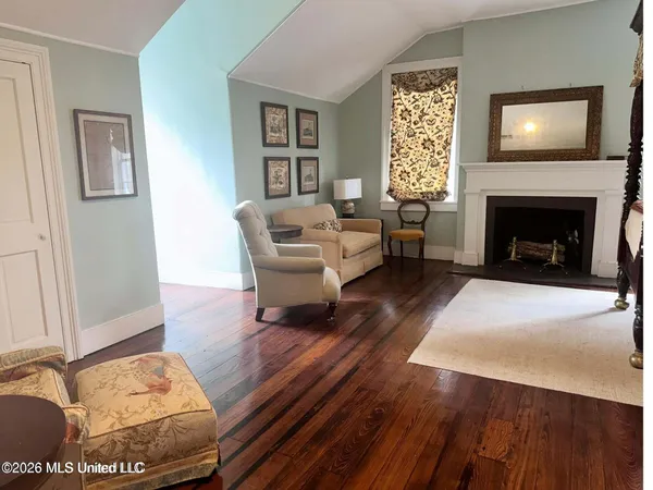 $2,300,000 | 8747 River Road, Natchez, MS 39120