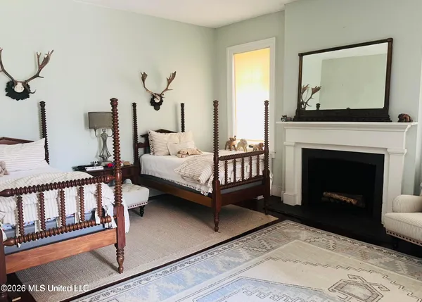 $2,300,000 | 8747 River Road, Natchez, MS 39120