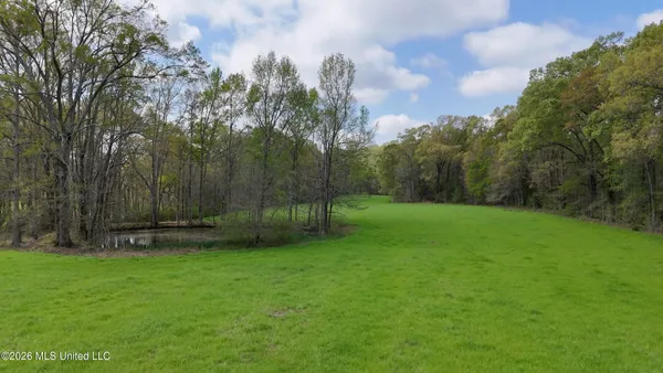 $2,300,000 | 8747 River Road, Natchez, MS 39120