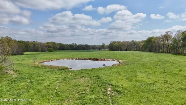 $2,300,000 | 8747 River Road, Natchez, MS 39120