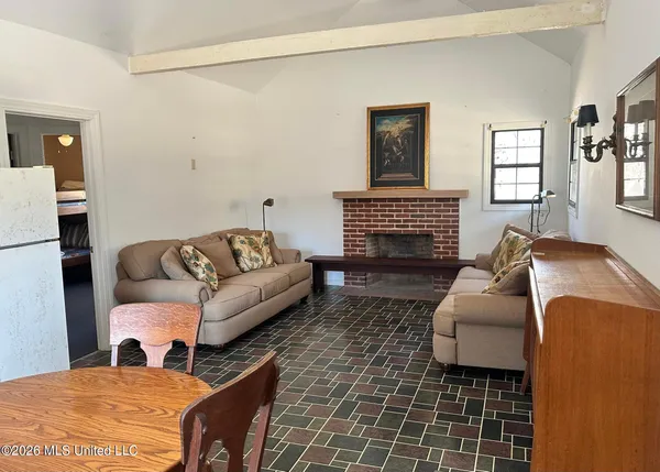 $2,300,000 | 8747 River Road, Natchez, MS 39120