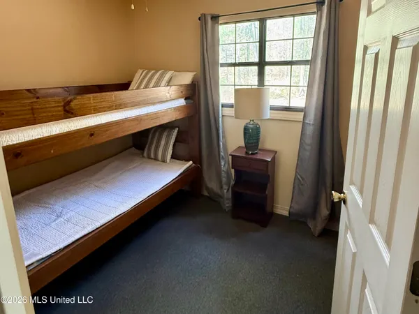 $2,300,000 | 8747 River Road, Natchez, MS 39120