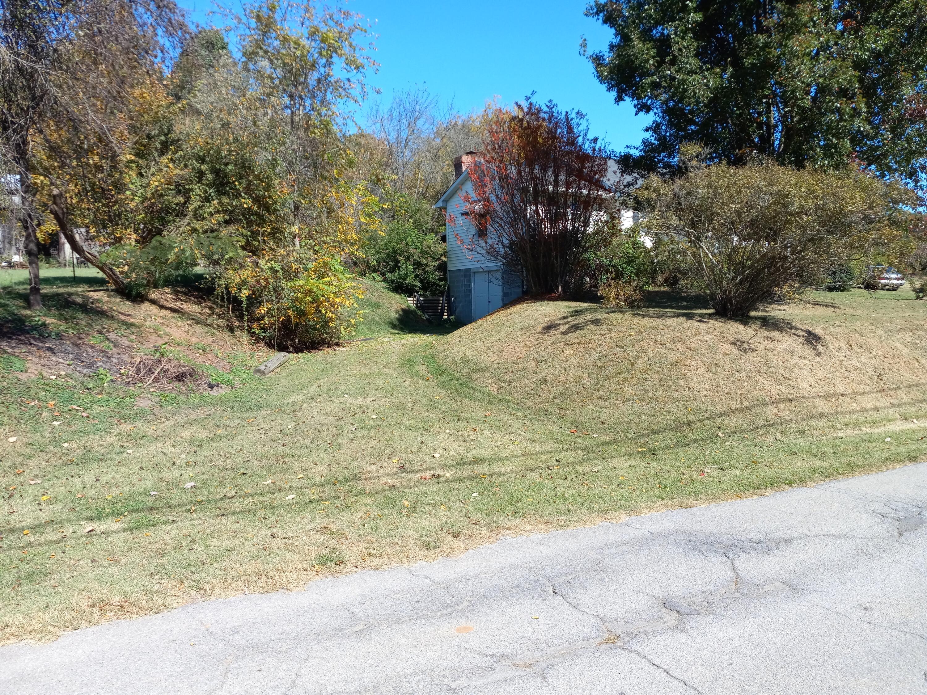 1005 Island Road Blountville, TN 37617 - Photo 3 of 17 20221014_122506