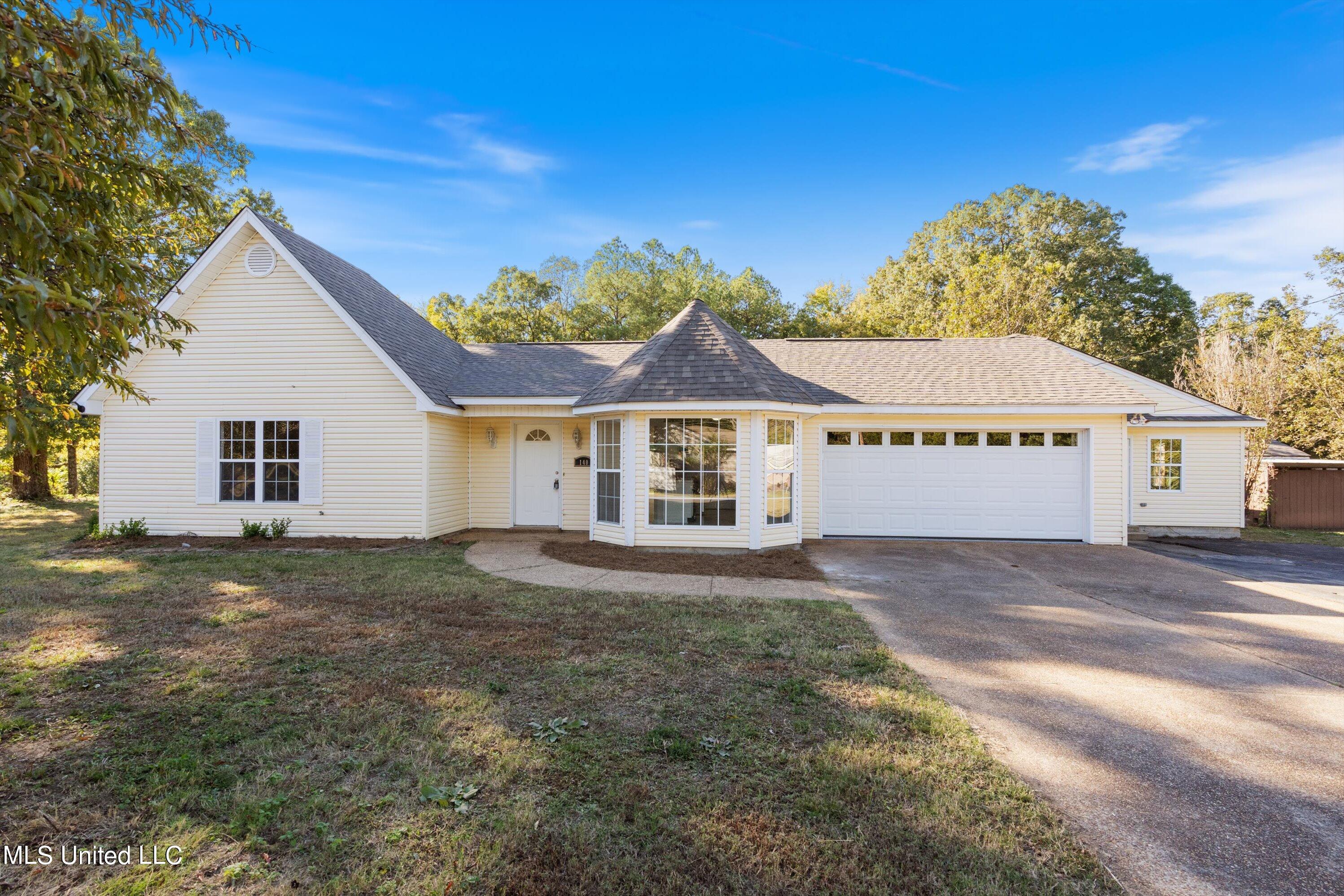 140 Embry Road Byhalia, MS 38611 - Photo 1 of 31 01-DSC9670