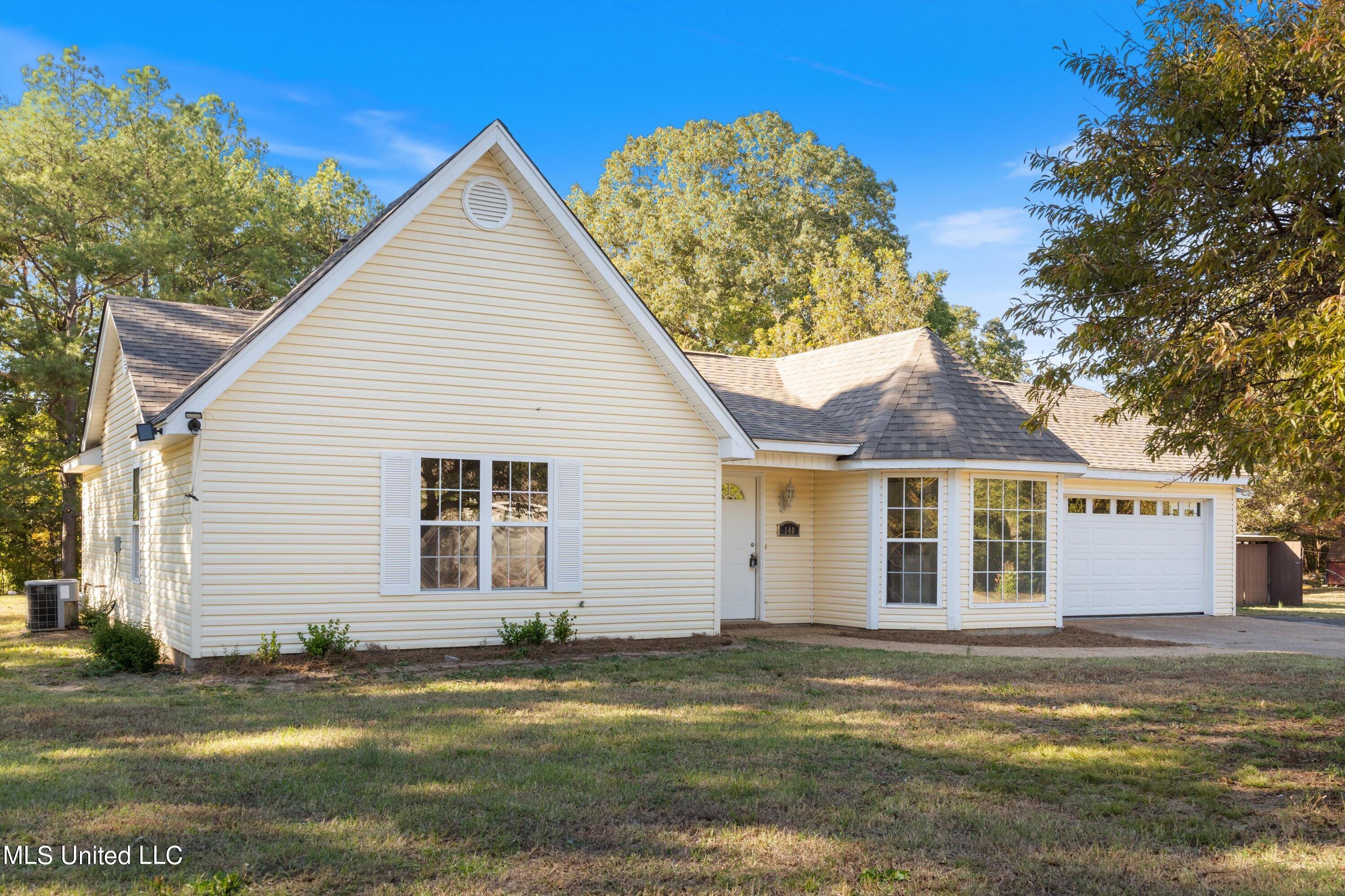 140 Embry Road Byhalia, MS 38611 - Photo 2 of 31 02-DSC9675