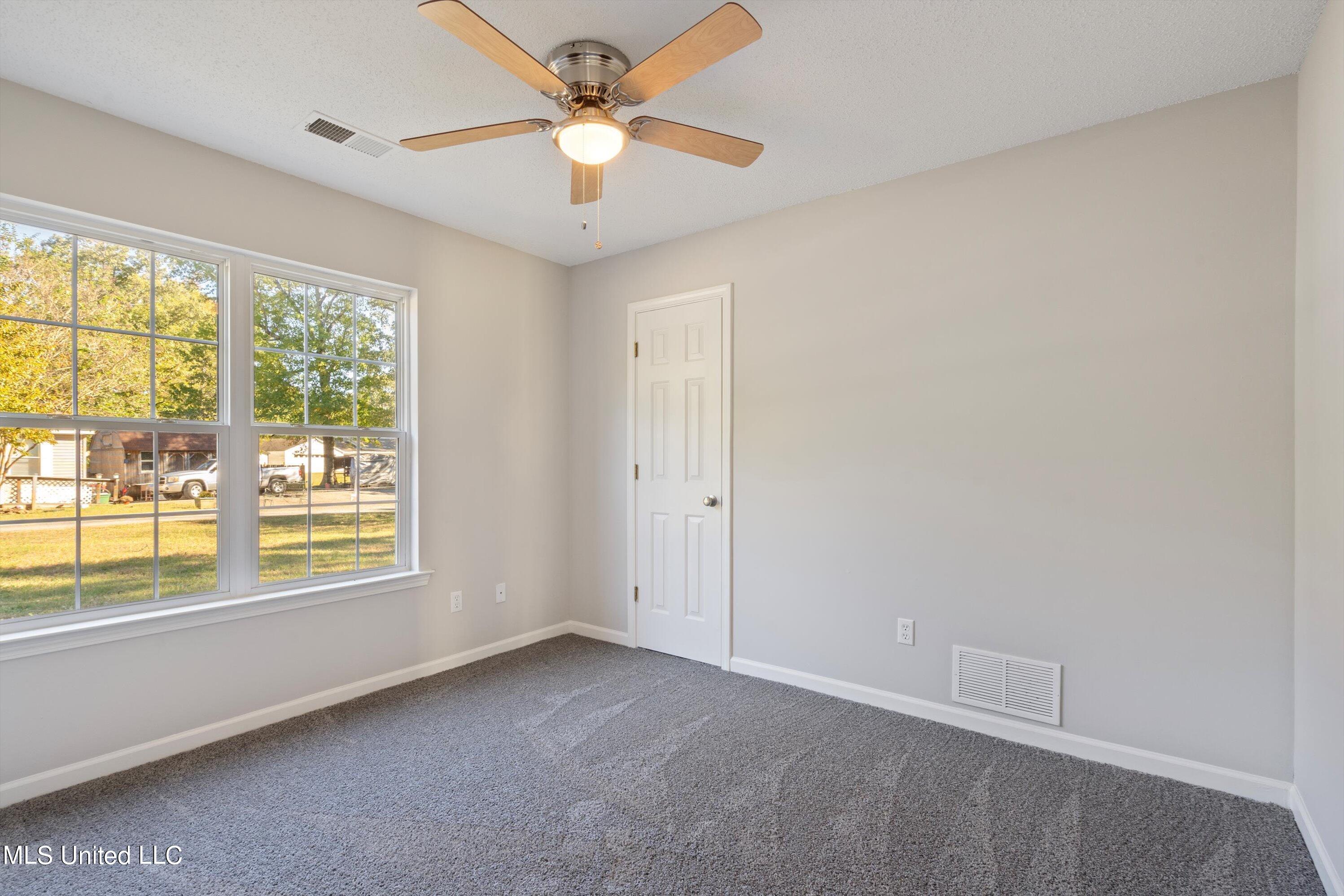 140 Embry Road Byhalia, MS 38611 - Photo 10 of 31 09-DSC9500