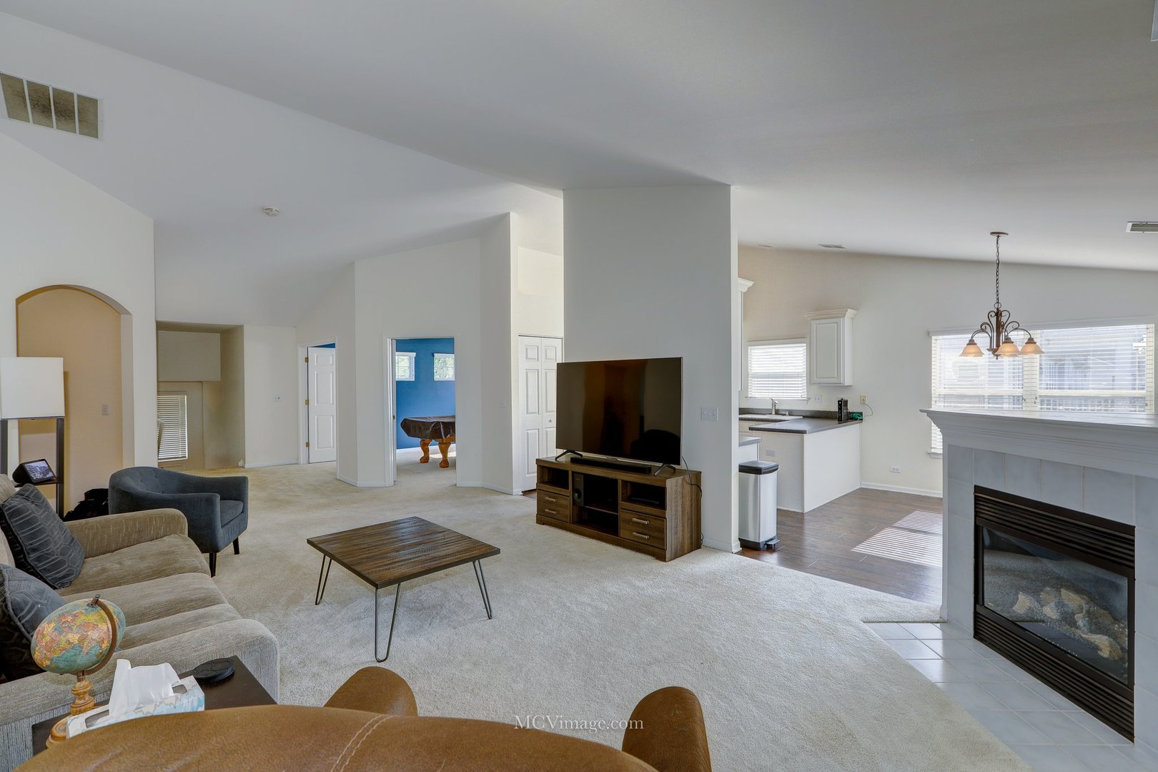 359 Ridge Road North Aurora, IL 60542 - Photo 5 of 35