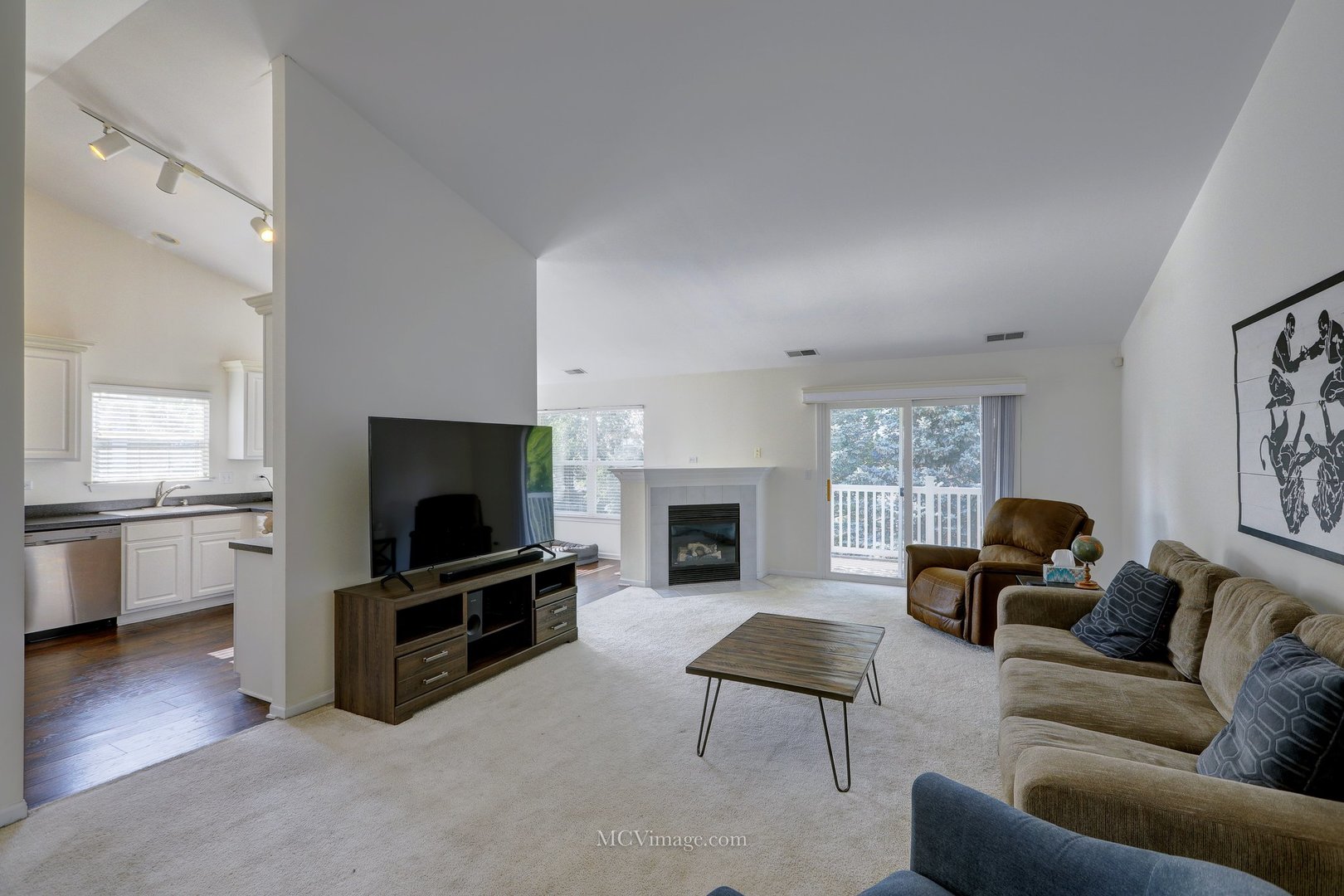 359 Ridge Road North Aurora, IL 60542 - Photo 6 of 35