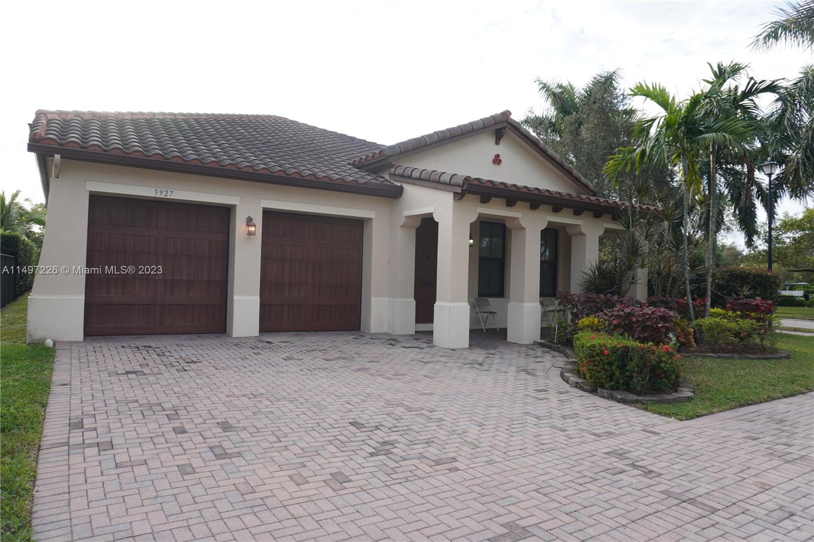 3927 Northwest 84th Way