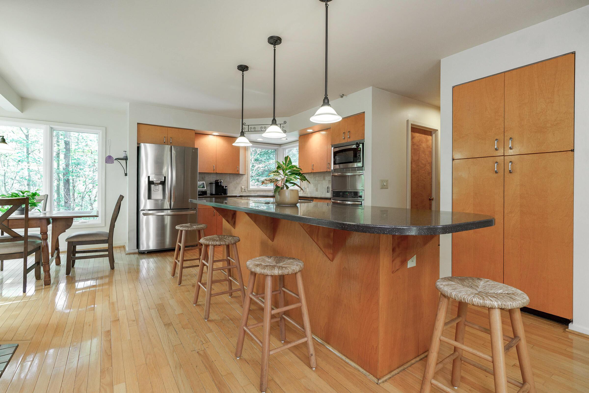 1037 Ravine Ridge Drive Columbus, OH 43085 - Photo 20 of 74 Kitchen